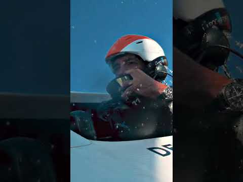 France DANGEROUS CAPSIZE in Naples